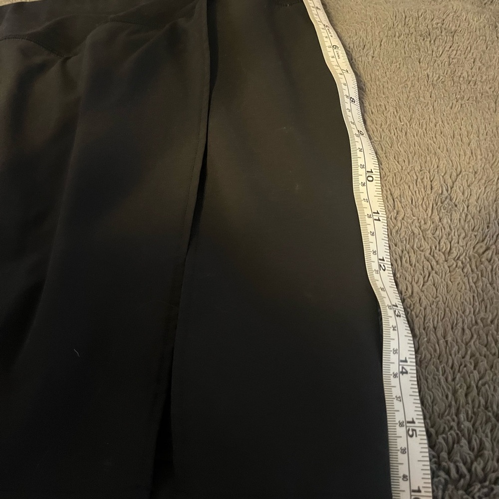 The North Face Women's Black Skort - Picture 5 of 7